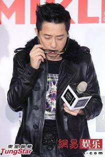 庾澄庆与女主播,音乐与直播的奇妙融合